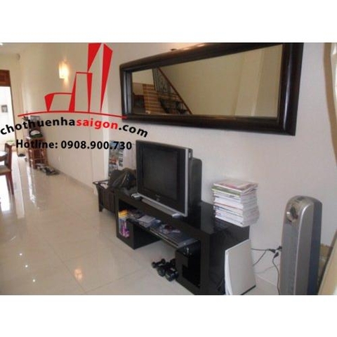 Cho thuê căn hộ quận 1, đường  Lê Lợi , giá 1300$