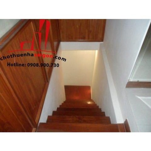 Cho thuê căn hộ quận 1, đường  Lê Lợi , giá 1300$
