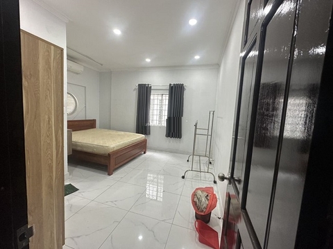 Cho thuê nhà hẻm xe hơi đường nguyễn cửu vân ,Phường 17, Quận Bình Thạnh