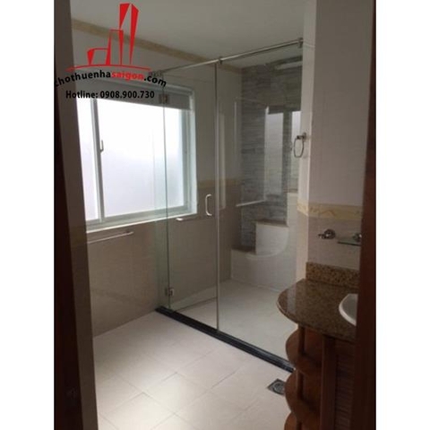 Cho thuê nhà biệt thự thiết kế đẹp khu biệt thự Nam Phú, KDC Nam Long,Quận 7