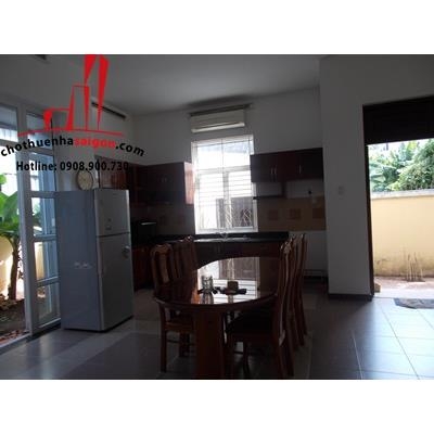 cần cho thuê biệt thự sân vườn quận 2, đường xuân thủy giá cho thuê:3000$/tháng