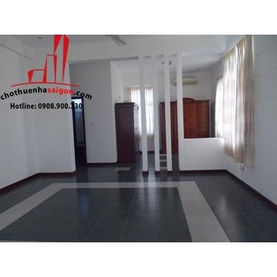 cần cho thuê biệt thự sân vườn quận 2, đường xuân thủy giá cho thuê:3000$/tháng