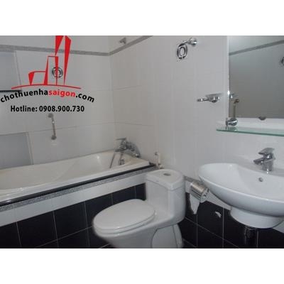 cần cho thuê biệt thự sân vườn quận 2, đường xuân thủy giá cho thuê:3000$/tháng