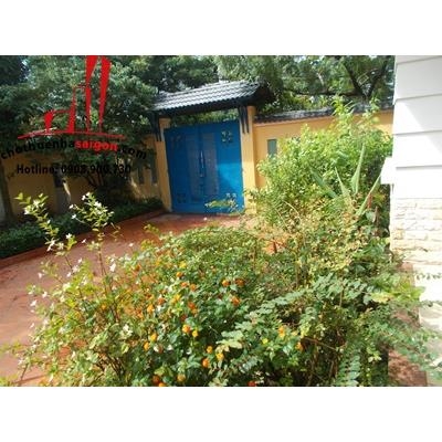 cần cho thuê biệt thự sân vườn quận 2, đường xuân thủy giá cho thuê:3000$/tháng