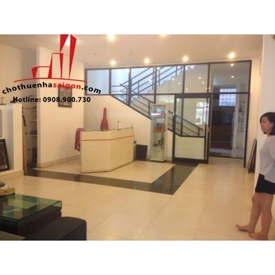cần cho thuê villa quận phú nhuận, đường hồ biểu chánh giá cho thuê 2000$/tháng