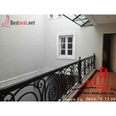 cần cho thuê biệt thự quận 2, đường nguyễn văn hưởng, giá 2700$/tháng