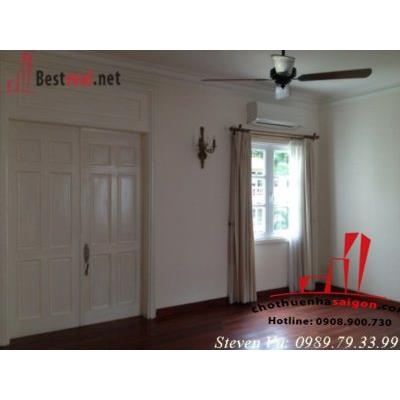 cần cho thuê biệt thự quận 2, đường nguyễn văn hưởng, giá 2700$/tháng