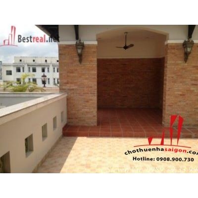 cần cho thuê biệt thự quận 2, đường nguyễn văn hưởng, giá 2700$/tháng