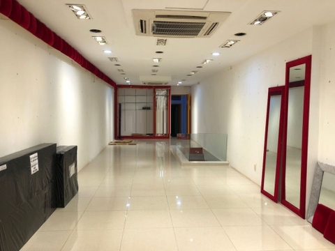cho thuê nhà quận 1, đường lý tự trọng giá cho thuê:8500$/tháng