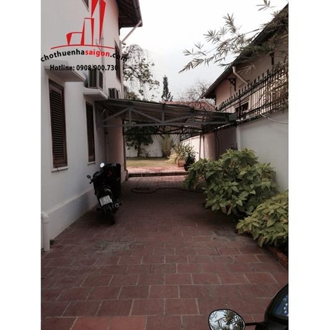 cho thuê biệt thự quận 2 ,đường trần ngọc diện giá cho thuê:3500$/tháng