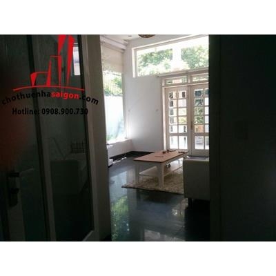 cho thuê villa đường nguyễn văn hưởng, quận 2, giá cho thuê:1800$/thág