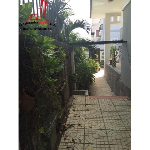 cần cho thuê biệt thự đường trần não quận 2, giá cho thuê:1800$/tháng