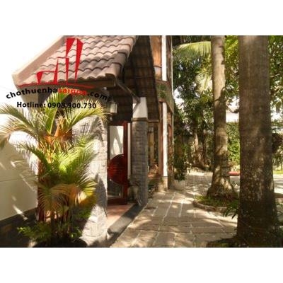 cho thuê biệt thự khu combound ABC trần não quận 2, giá 4500$