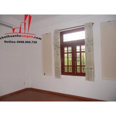 cho thuê biệt thự  đường trần não,phường bình an giá 2500$/tháng