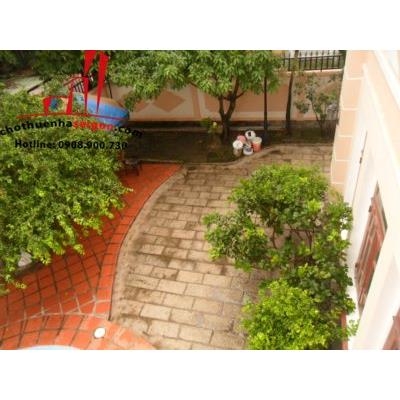 cho thuê biệt thự  đường trần não,phường bình an giá 2500$/tháng