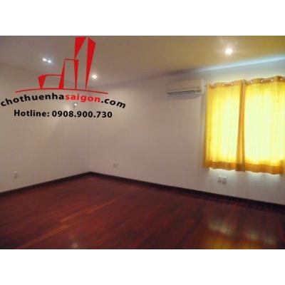 cho thuê biệt thự sân vườn đường nguyễn văn hưởng, quận 2