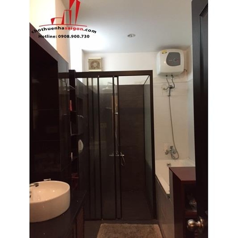cần cho thuê villa quận phú nhuận, đường hồ biểu chánh giá cho thuê 2000$/tháng