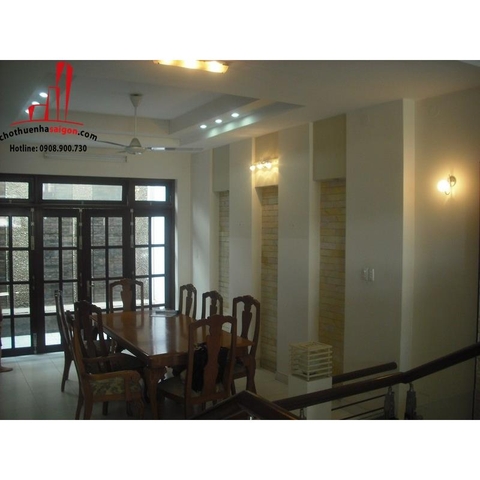 Cho thuê biệt thự phố khu compound Quận 2 - giá 1200$