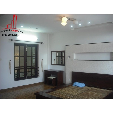 Cho thuê biệt thự phố khu compound Quận 2 - giá 1200$