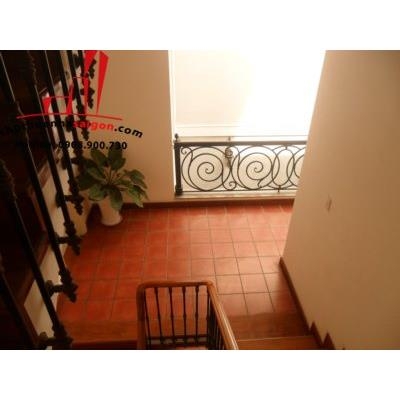 cho thuê nhà villa khu combound đường nguyễn văn hưởng, quận 2, giá 2700$/tháng