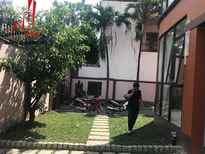 cho thuê biệt thự quận 2, đường nguyễn văn hưởng gía cho thuê:3200$/tháng