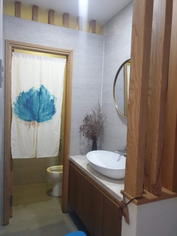 Cho thuê nhà nguyen căn quân 1.khu vip đường nguyễn văn nguyễn giá 40tr