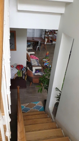 Cho thuê nhà nguyen căn quân 1.khu vip đường nguyễn văn nguyễn giá 40tr