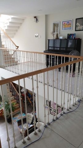 Cho thuê nhà nguyen căn quân 1.khu vip đường nguyễn văn nguyễn giá 40tr