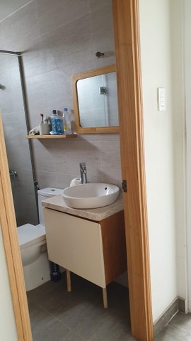 Cho thuê nhà nguyen căn quân 1.khu vip đường nguyễn văn nguyễn giá 40tr