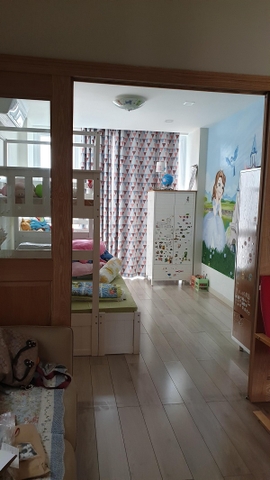 Cho thuê nhà nguyen căn quân 1.khu vip đường nguyễn văn nguyễn giá 40tr