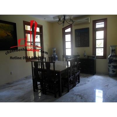 cho thuê villa quận phú nhuận, mặt tiền đường Hoàng Văn Thụ. Giá: 4500 usd