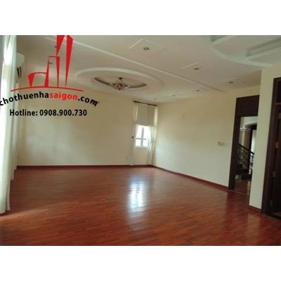 Cần cho thuê villa đường Thảo Điền, Quận 2, DT 600m2, giá 4200$/tháng
