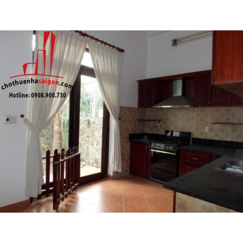 Cho thuê Villa Quận 2, khu Thảo Điền, giá 2000$