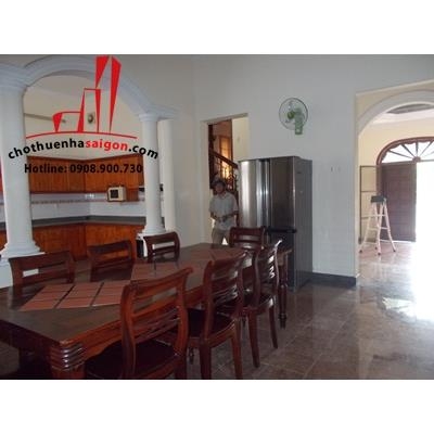 cho thuê villa quận 2,phường thảo điền giá cho thuê:2200$/tháng