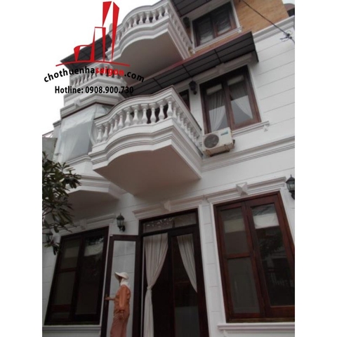 Cho thuê Villa Quận 2, khu Thảo Điền, giá 2000$