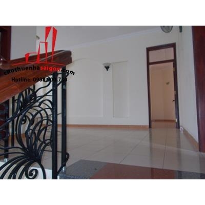 cho thuê villa quận 2,phường thảo điền giá cho thuê:2200$/tháng