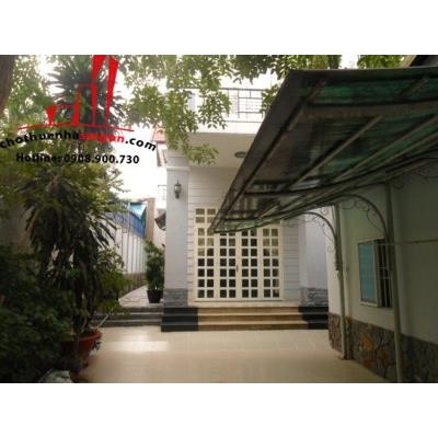 cho thuê biệt thự phường thảo điền quận 2, đường quốc hương, giá 2000$/tháng