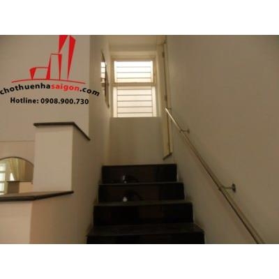 cho thuê biệt thự phường thảo điền quận 2, đường quốc hương, giá 2000$/tháng