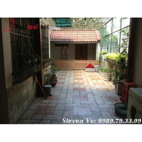 cho thuê biệt thự quận 1, đường bùi viện giá 1500$