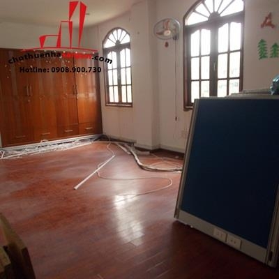 cần cho thuê biệt thự đường nguyễn ư dĩ quận 2, giá cho thuê:2700$/tháng net