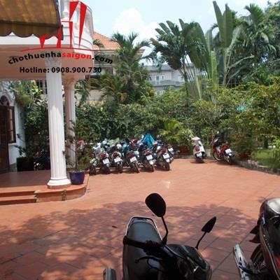 cần cho thuê biệt thự đường nguyễn ư dĩ quận 2, giá cho thuê:2700$/tháng net