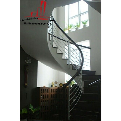 Cho thuê căn hộ Penthouse Central Garden, trung tâm Đại Lộ Võ Văn Kiệt, Quận 1.