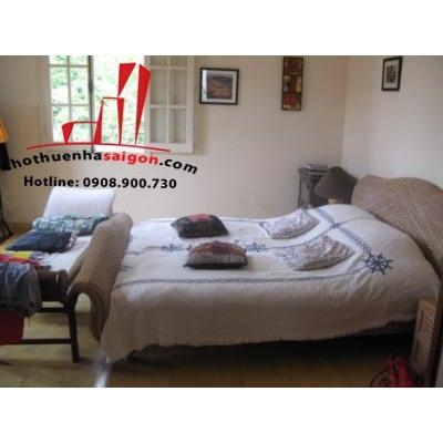 cho thuê biệt thự thảo điền quận 2,  đường nguyễn văn hưởng gía 1800$/tháng