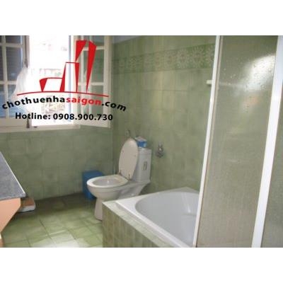 cho thuê biệt thự thảo điền quận 2,  đường nguyễn văn hưởng gía 1800$/tháng