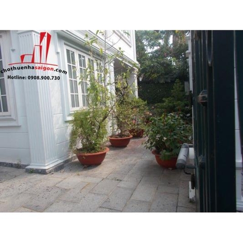 cho thuê biệt thự sân vườn quận 2, phường thảo điền giá cho thuê:4000$/tháng