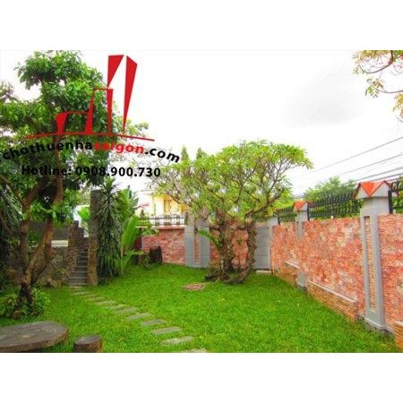 cho thuê biệt thự nguyên căn quận 2, đường nguyễn văn hưởng giá 4000$