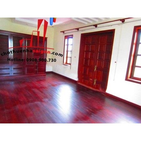 cho thuê biệt thự nguyên căn quận 2, đường nguyễn văn hưởng giá 4000$