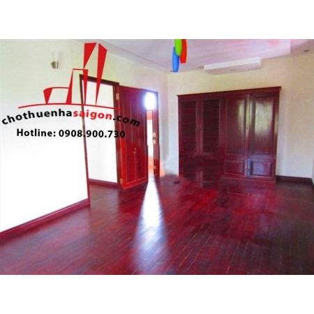 cho thuê biệt thự nguyên căn quận 2, đường nguyễn văn hưởng giá 4000$