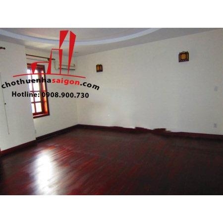 cho thuê biệt thự nguyên căn quận 2, đường nguyễn văn hưởng giá 4000$