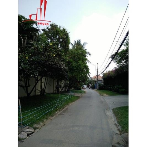 cho thuê nhà nguyên căn hẽm đường thảo điền quận 2, giá cho thuê 850$/tháng